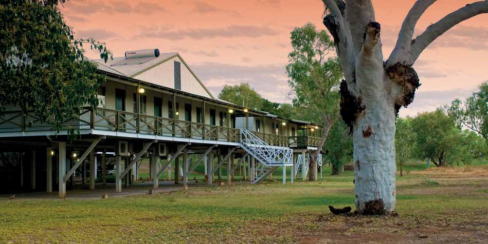 qld-outback-hotel